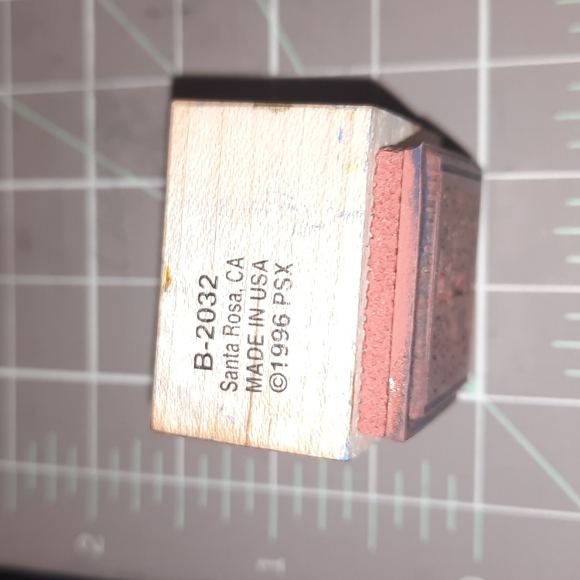 Monogram T rubber stamp - Picture 3 of 3